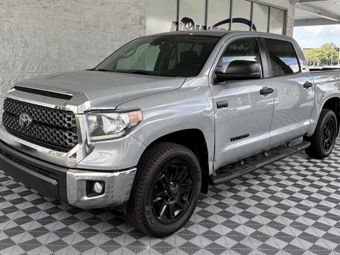 Used 2021 Toyota Tundra SR5 w/ SR5 Upgrade Package RWD image 5