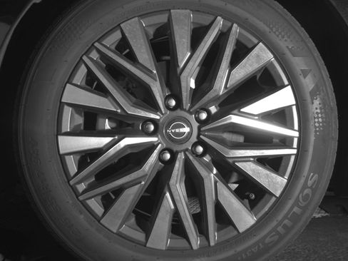 Used 2025 Nissan Altima 2.5 SV image 12