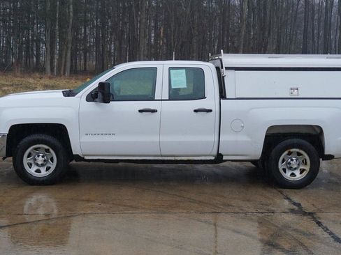 Used 2017 Chevrolet Silverado 1500 W/T w/ Chrome Bumper Package image 2