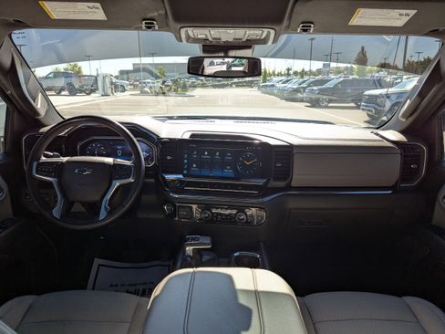 Used 2024 Chevrolet Silverado 1500 RST AWD/4WD image 29