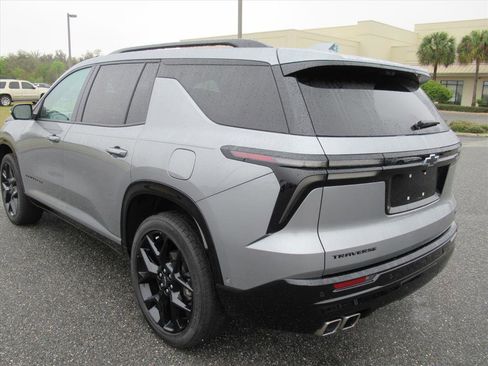Used 2024 Chevrolet Traverse RS w/ LPO, Floor Liner Package image 5