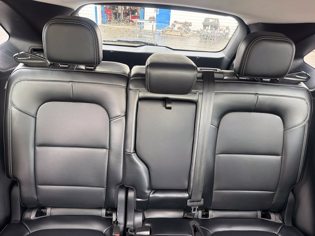 Certified 2024 Ford Escape Platinum AWD/4WD image 46