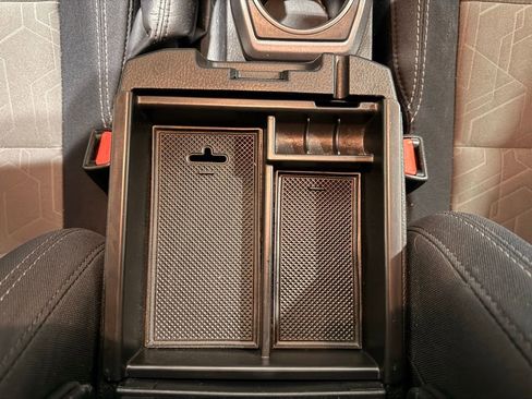 Used 2022 Toyota Tacoma TRD Sport w/ Technology Package image 27