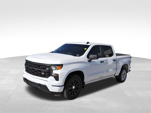 Used 2024 Chevrolet Silverado 1500 Custom image 2