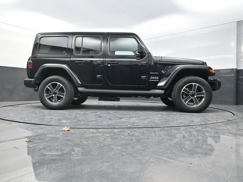 Used 2023 Jeep Wrangler Sahara w/ Cold Weather Group image 30
