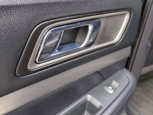 Used 2018 Ford Explorer XLT w/ Equipment Group 202A image 25