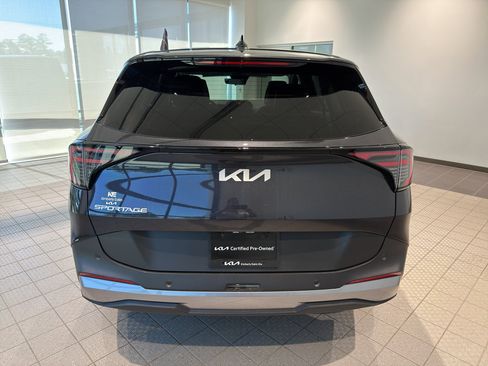 Certified 2026 Kia Sportage EX FWD image 4
