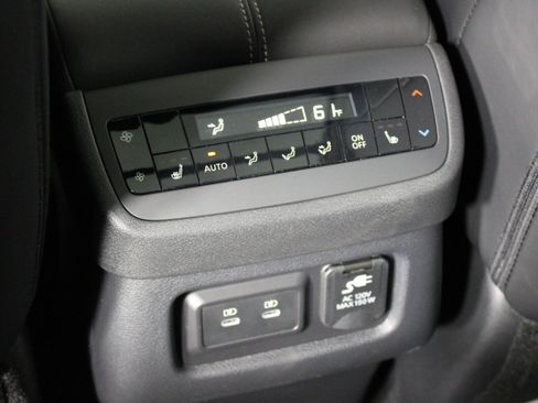 New 2026 Nissan Pathfinder Platinum w/ Cargo Package image 21