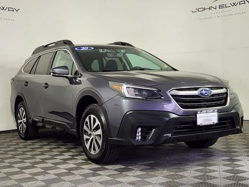 Used 2020 Subaru Outback Premium image 3