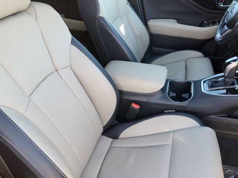 Certified 2025 Subaru Outback Limited image 13