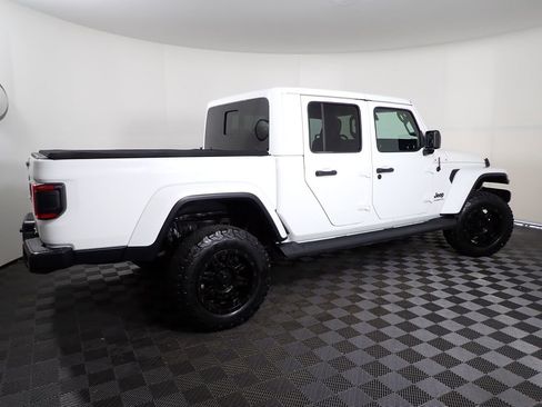 Used 2020 Jeep Gladiator Overland w/ Dual Top Group AWD/4WD image 18