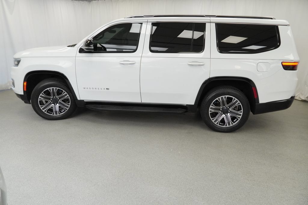 Used 2023 Jeep Wagoneer 4WD w/ Premium Group I image 25