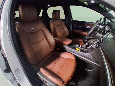 Used 2025 Cadillac XT5 Sportv image 16