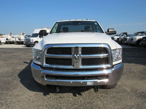 Used 2018 RAM 2500 Tradesman w/ Chrome Appearance Group AWD/4WD image 8