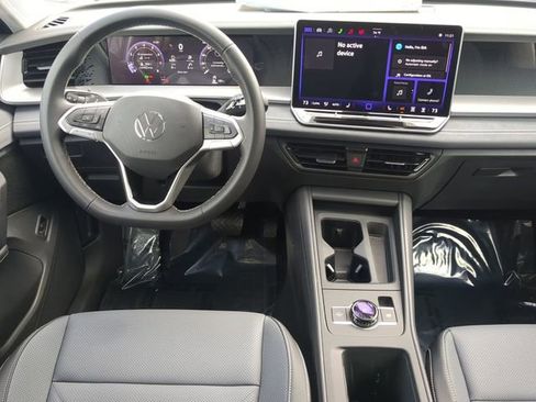 New 2026 Volkswagen Tiguan SE image 14