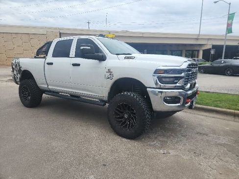 Used 2025 RAM 2500 Tradesman AWD/4WD image 1