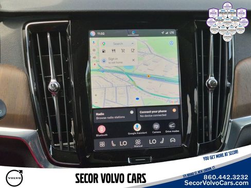 Used 2025 Volvo V90 B6 Cross Country Plus AWD/4WD image 25