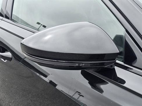 New 2025 Audi A8 L 3.0T image 31