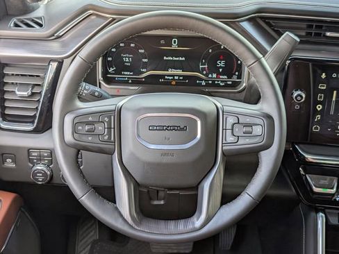 Used 2025 GMC Sierra 2500 Denali Ultimate AWD/4WD image 12