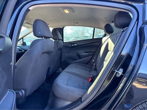 Used 2018 Chevrolet Cruze LS image 10