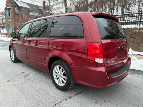 Used 2014 Dodge Grand Caravan SXT image 5