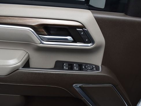 Used 2024 Chevrolet Silverado 3500 LT w/ Z71 Off-Road Package image 17