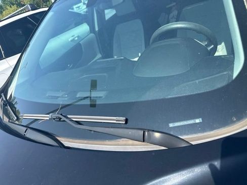 Used 2019 Chevrolet Equinox LS FWD image 17