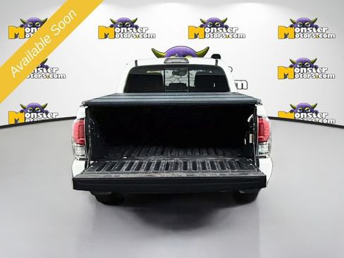 Used 2019 Toyota Tacoma TRD Off-Road AWD/4WD image 25