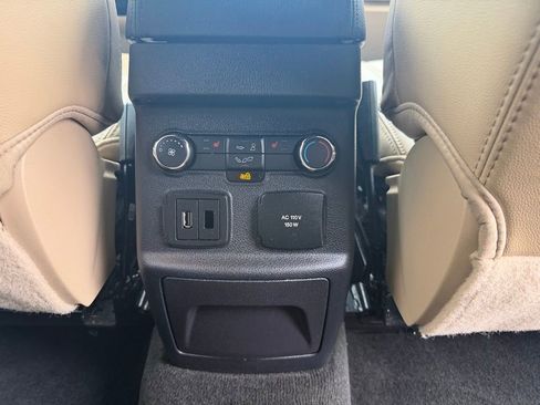 Used 2017 Ford Explorer Limited image 27