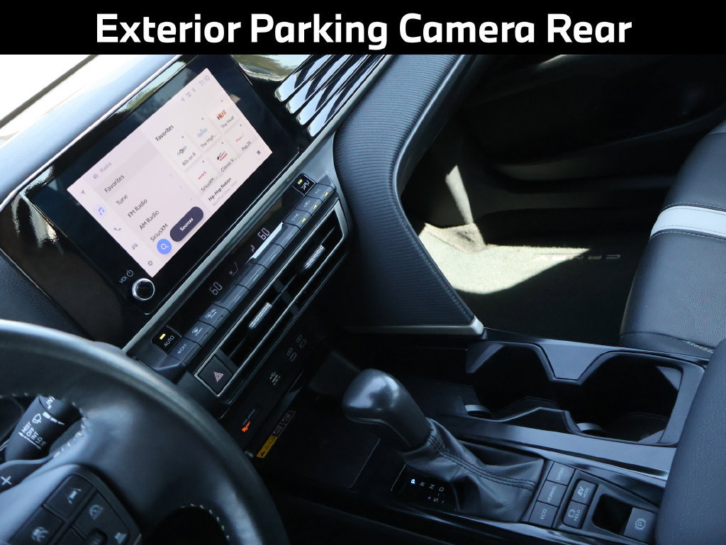 Used 2025 Toyota Camry SE FWD image 8