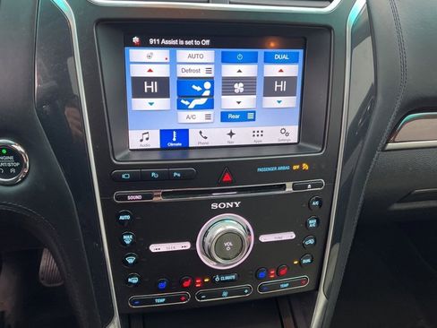 Used 2017 Ford Explorer Platinum image 5