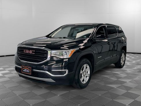 Used 2017 GMC Acadia SLE image 4