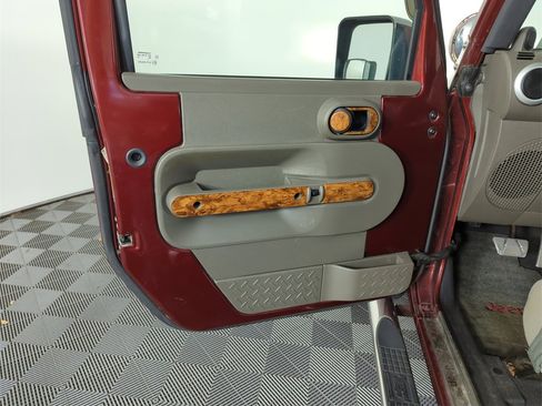 Used 2007 Jeep Wrangler Sahara w/ PWR Convenience Group image 18