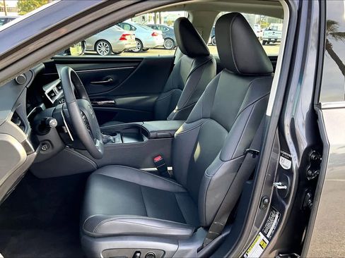 Used 2024 Lexus ES 350 w/ Premium Package image 7