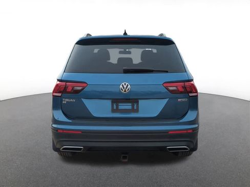 Used 2019 Volkswagen Tiguan SE w/ Panoramic Sunroof Package image 5