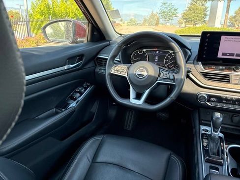 Used 2025 Nissan Altima 2.5 SL AWD/4WD image 28