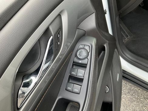 Used 2021 Chevrolet Traverse RS image 8