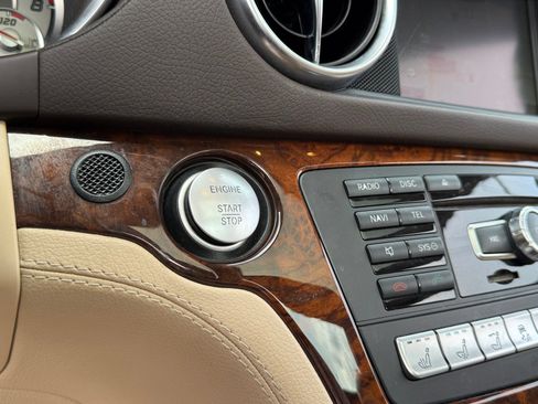 Used 2016 Mercedes-Benz SL 400 image 34