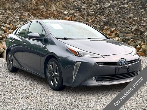 Used 2022 Toyota Prius XLE FWD image 1