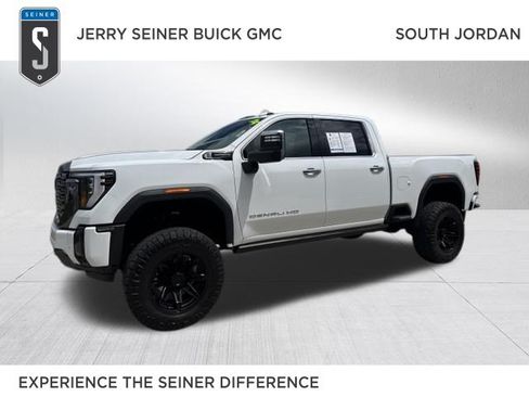 Used 2024 GMC Sierra 3500 Denali Ultimate AWD/4WD image 1