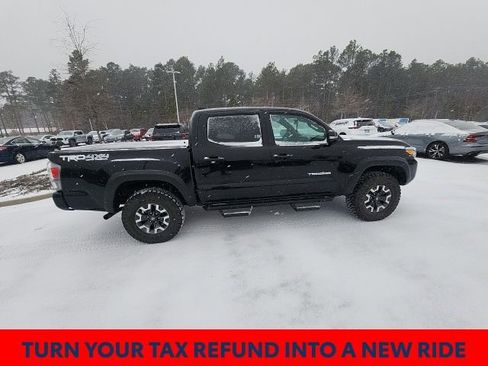 Used 2023 Toyota Tacoma TRD Off-Road w/ Advanced Technology Package image 17