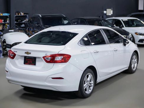 Used 2017 Chevrolet Cruze LT w/ Convenience Package image 12