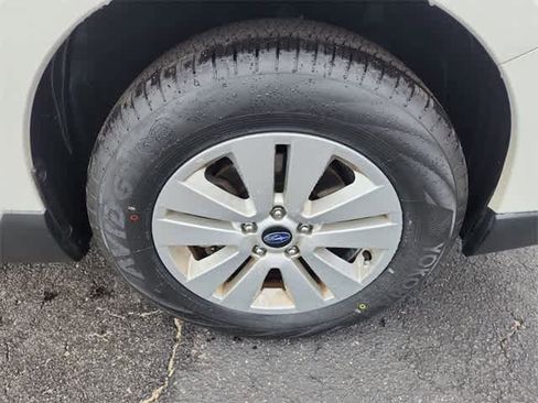 Used 2019 Subaru Outback 2.5i Premium image 12