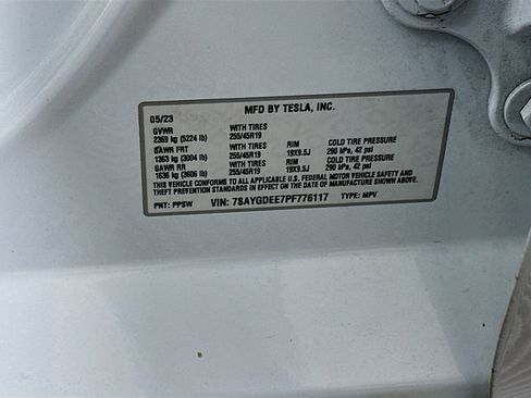 Used 2023 Tesla Model Y Long Range AWD/4WD image 12