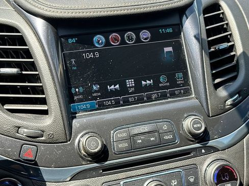 Used 2018 Chevrolet Impala Premier FWD image 17