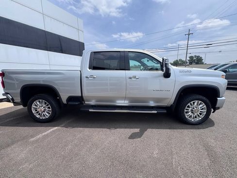 Used 2021 Chevrolet Silverado 2500 High Country w/ Z71 Off-Road Package AWD/4WD image 8