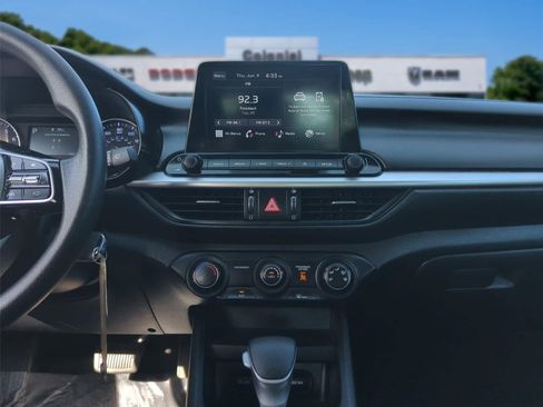 Used 2023 Kia Forte LXS w/ LXS Technology Package FWD image 22