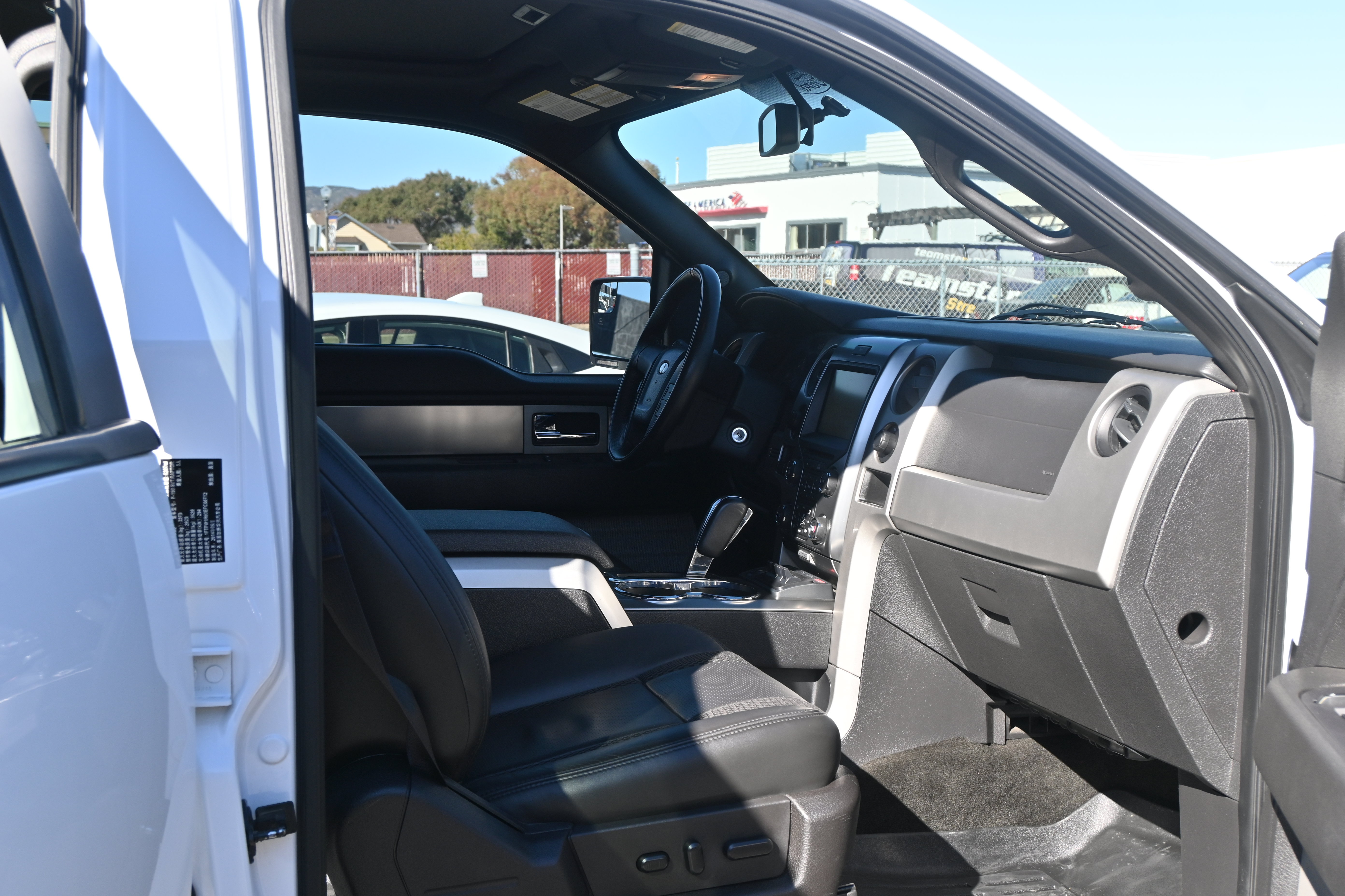Used 2014 Ford F150 Raptor w/ Equipment Group 801A Luxury AWD/4WD image 32