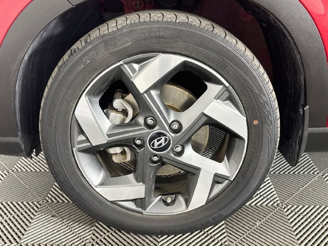Used 2021 Hyundai Venue SEL FWD image 38