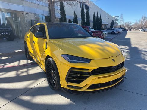 Used 2021 Lamborghini Urus image 4